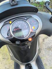 Piaggio Beverly 350 2018-thumb-4