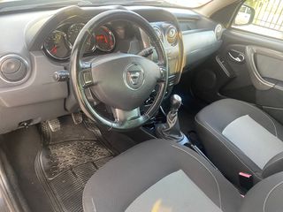 Dacia Duster 2016-thumb-10