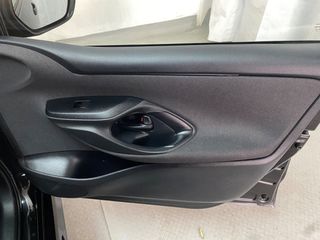 Toyota Yaris 2022 ΕΛΛΗΝΙΚΗΣ ΑΝΤΙΠΡΟΣΩΠΕΙΑΣ-thumb-23