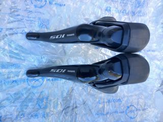 Λεβιεδομανέτες shimano 105 ST-R7020