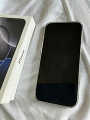 apple iphone 16 pro max-thumb-3