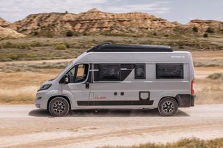 Sunlight 2024 Cliff 640 RT 160hp Solar/Bikes/Pop top roof