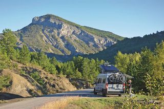 Sunlight 2024 Cliff 640 RT 160hp Solar/Bikes/Pop top roof-thumb-13