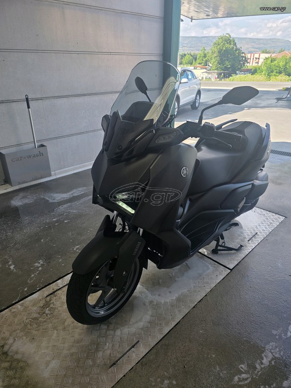 Yamaha XMAX 300 2024