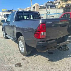 Toyota Hilux 2019-thumb-2