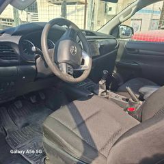 Toyota Hilux 2019-thumb-7