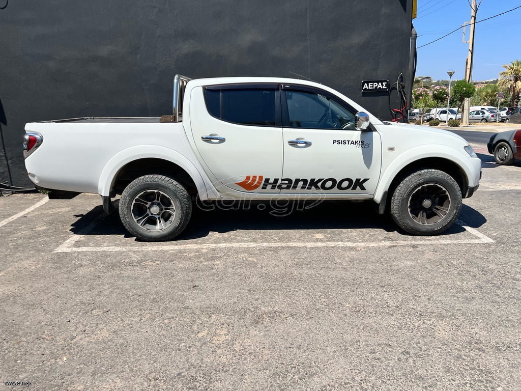 Mitsubishi L200 2012 safari