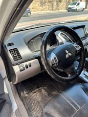Mitsubishi L200 2012 safari-thumb-8