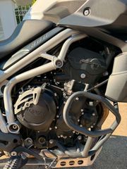 Triumph Tiger 800 XC 2011-thumb-9
