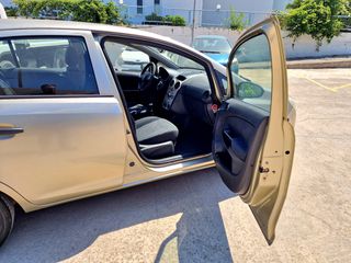 Opel Corsa 2009-thumb-15