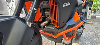 KTM 1290 Super Adventure 2023 S-thumb-9