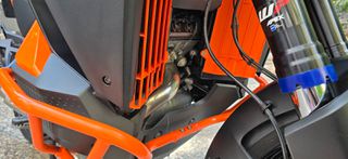KTM 1290 Super Adventure 2023 S-thumb-16
