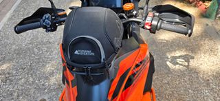 KTM 1290 Super Adventure 2023 S-thumb-4