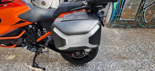 KTM 1290 Super Adventure 2023 S-thumb-5