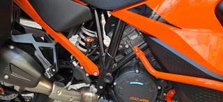 KTM 1290 Super Adventure 2023 S-thumb-26