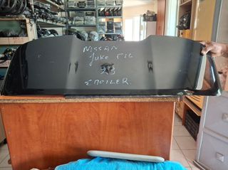 ΠΟΔΙΑ ΕΜΠΡΟΣ ΠΡΟΦΥΛΑΚΤΗΡΑ SPOILER