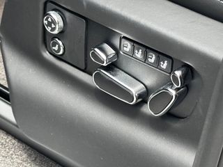 Bentley Bentayga 2025 Hybrid-thumb-26