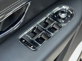 Bentley Bentayga 2025 Hybrid-thumb-24