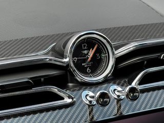 Bentley Bentayga 2025 Hybrid-thumb-27