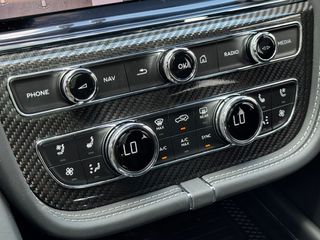 Bentley Bentayga 2025 Hybrid-thumb-32