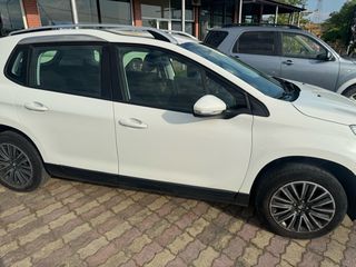 Peugeot 2008 2016-thumb-3