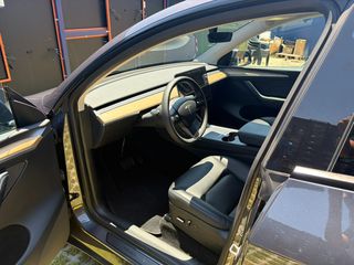 Tesla Model Y 2022 LR-thumb-2