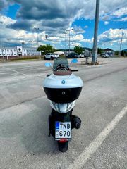 Piaggio Beverly 300 2019 BEVERLY 300-thumb-3