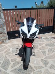 Honda CBR 300 R 2017-thumb-2