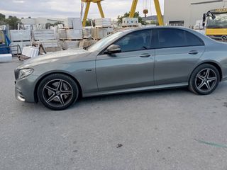 Mercedes-Benz E 300 2019-thumb-4