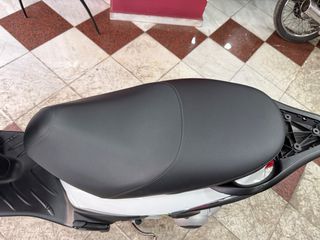 Piaggio Liberty 150 2012 (  ΓΡΑΜΜΑΤΙΑ ΜΕΤΑΞΥ ΜΑΣ  )-thumb-7