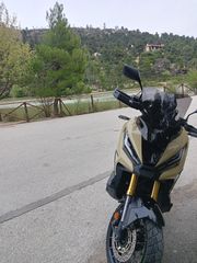 Honda X-ADV 2022-thumb-1