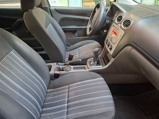 Ford Focus 2008-thumb-10