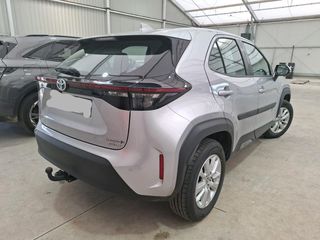 Toyota Yaris Cross 2022 4X4! 1,5 HYBRID 116h Dynamic AWD-i-thumb-3
