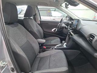 Toyota Yaris Cross 2022 4X4! 1,5 HYBRID 116h Dynamic AWD-i-thumb-7