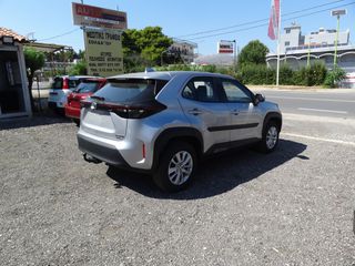 Toyota Yaris Cross 2022 4X4! 1,5 HYBRID 116h Dynamic AWD-i-thumb-5