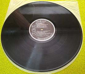 Eurythmics – We Too Are One LP-thumb-3