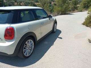 Mini Cooper 2018 ONE D-thumb-3