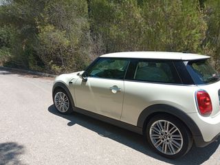 Mini Cooper 2018 ONE D-thumb-4