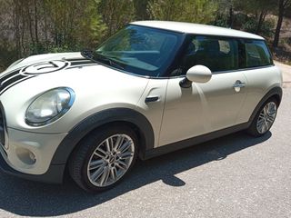 Mini Cooper 2018 ONE D-thumb-1