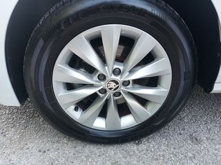 Skoda Kamiq 2022 1.0 TGI G-TEC AMBITION-thumb-40