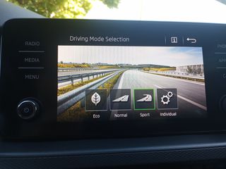 Skoda Kamiq 2022 1.0 TGI G-TEC AMBITION-thumb-22