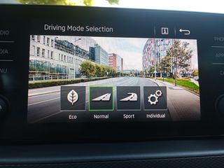 Skoda Kamiq 2022 1.0 TGI G-TEC AMBITION-thumb-23