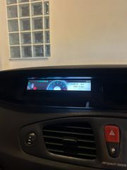 Renault Scenic 2011-thumb-6