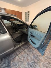 Renault Scenic 2011-thumb-8