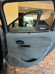 Renault Scenic 2011-thumb-9