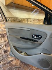 Renault Scenic 2011-thumb-11