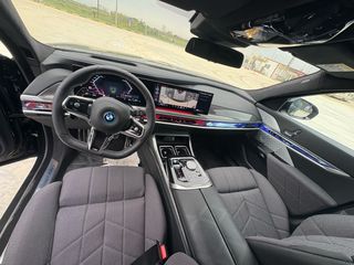 Bmw M760 2024-thumb-13