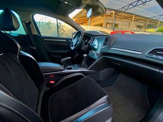 Renault Megane 2018 1.5 dCi Energy Intens-thumb-10