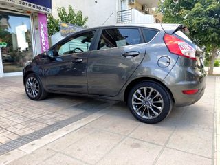 Ford Fiesta 2016 TITANIUM-thumb-4