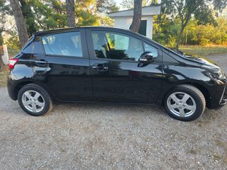 Toyota Yaris 2017 FULL EXTRA-thumb-1